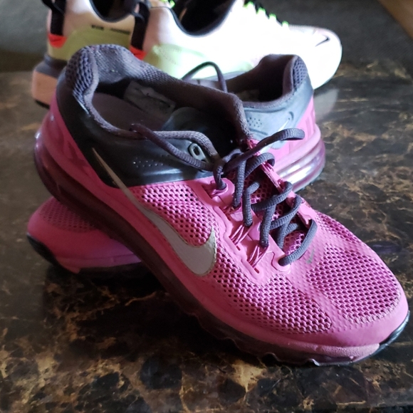 Nike Shoes - Nike Air Max 2013 Pink